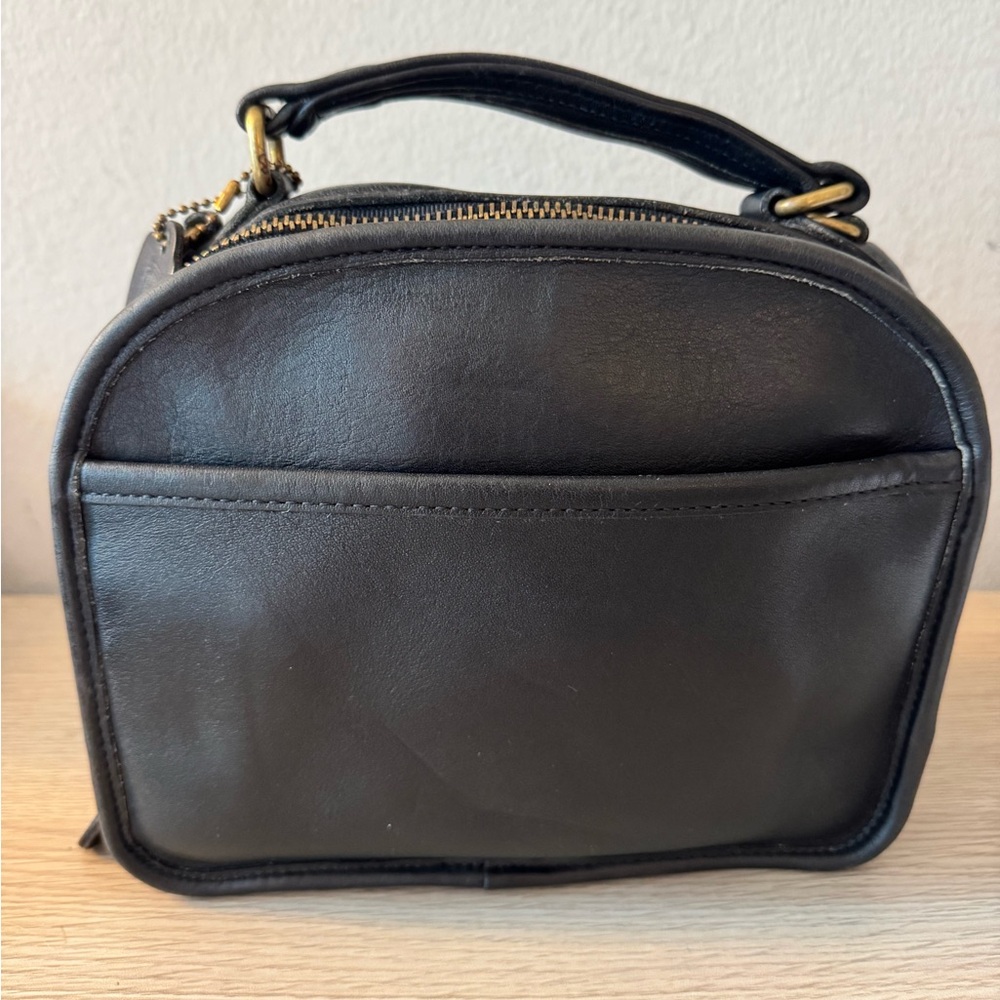 Vintage coach lunchbox - no strap